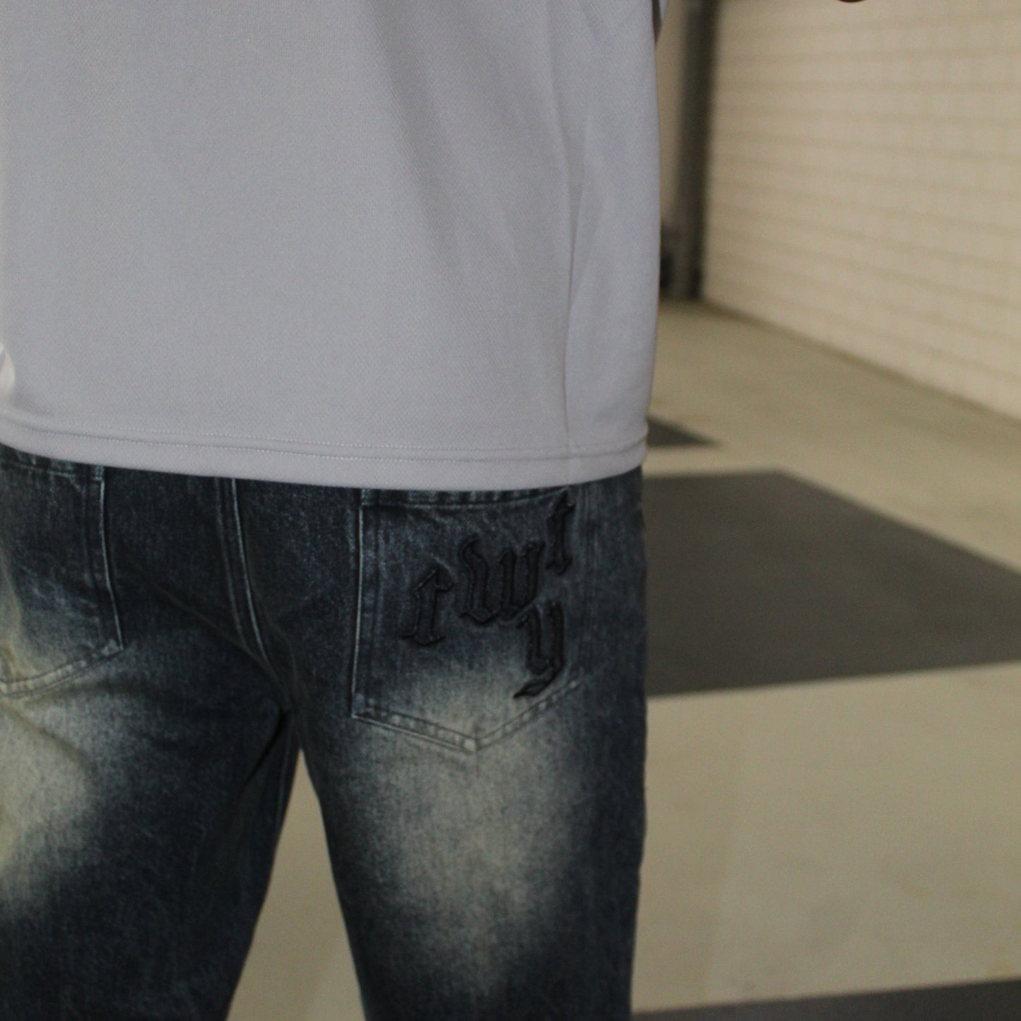 YOUNG Jeans